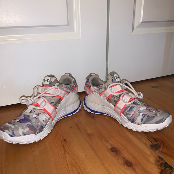 Men’s under armour micro G tennis shoe. NWOT - Picture 6 of 6